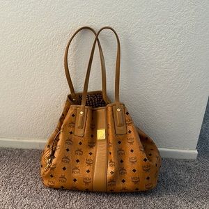 MCM purse in excellent condition